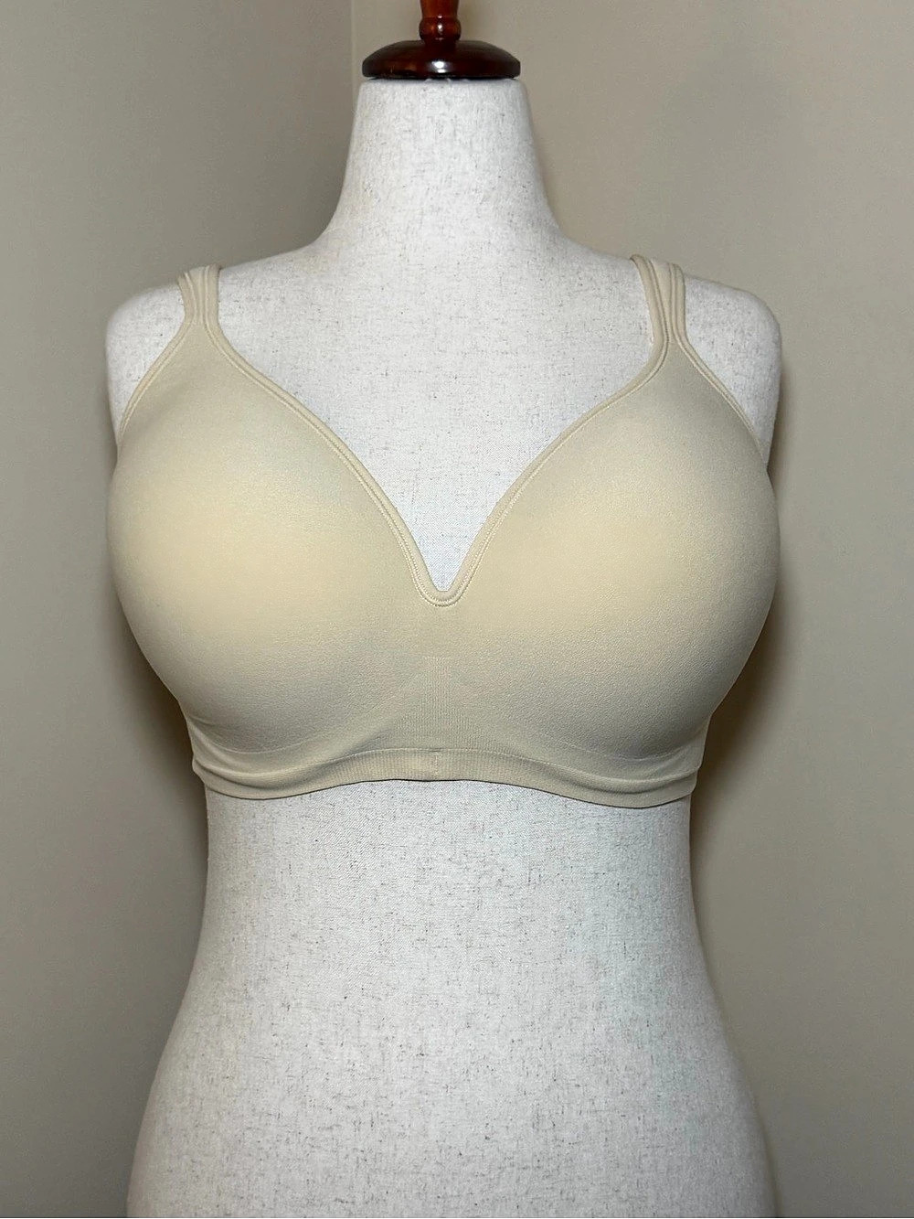Underoutfit Perfect Neckline Bra Style 460 3XL Beige Wireless Padded Plunge